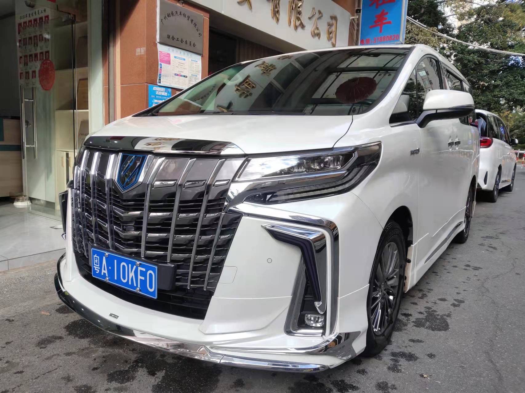 电子公司商务拜访用车